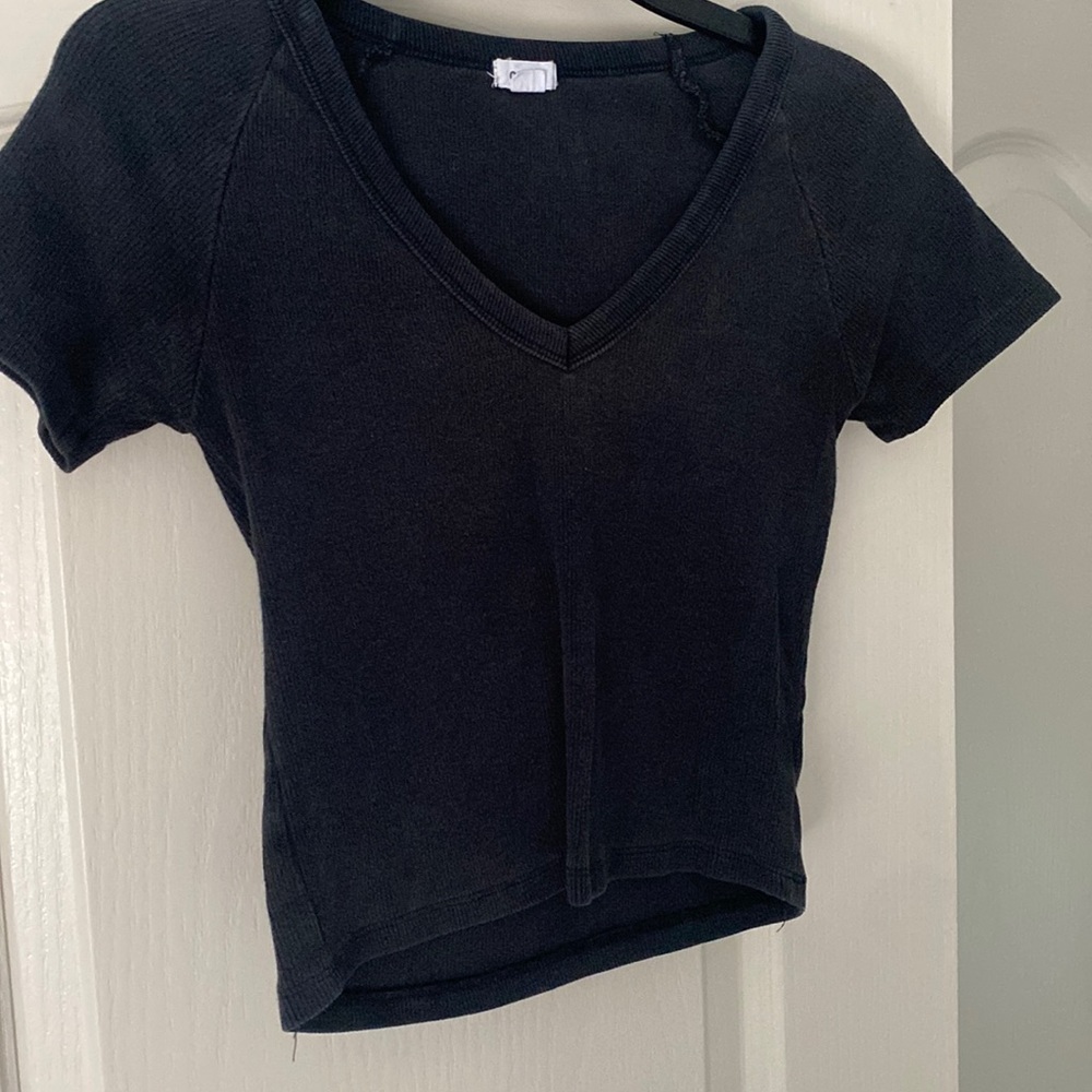 Cropped V-neck Top